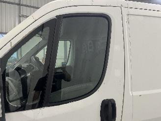 Peugeot Boxer Boxer (U9) Van 2.2 HDi 100 Euro 4 (22DT(4HV)) [74kW]  (04-2006/06-2013=
) picture 18
