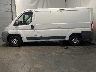 Peugeot Boxer Boxer (U9) Van 2.2 HDi 100 Euro 4 (22DT(4HV)) [74kW]  (04-2006/06-2013=
) picture 4