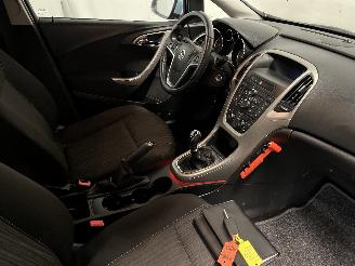 Opel Astra Astra J (PC6/PD6/PE6/PF6) Hatchback 5-drs 1.6 16V (A16XER(Euro 5)) [85=
kW]  (12-2009/10-2015) picture 18