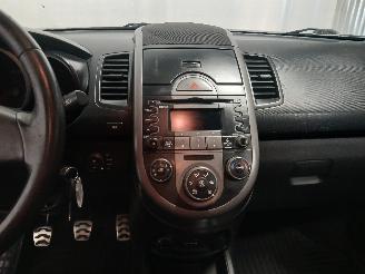 Kia Soul Soul I (AM) MPV 1.6 CRDi 16V (D4FB) [94kW]  (02-2009/03-2014) picture 17