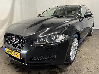 Vaurioauto  passenger cars Jaguar XF XF Sportbrake Combi 2.2 D 16V (224DT(DW12C)) [120kW]  (09-2012/04-2014=
) 2014/9