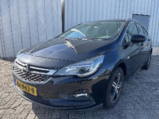 damaged passenger cars Opel Astra Astra K Sports Tourer Combi 1.6 BiTurbo CDTI 16V (B16DTR) [118kW]  (11=
-2015/12-2022) 2016/12