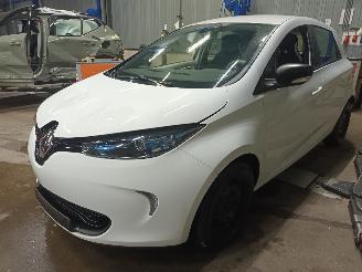 Vrakbiler auto Renault Zoé Zoé (AG) Hatchback 5-drs R90 (5AQ-601) [68kW]  (09-2016/03-2024) 2017/4