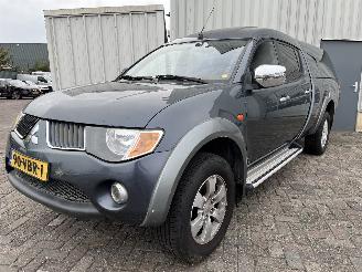 begagnad bil auto Mitsubishi L-200 L-200 (KA/KB) Pick-up 2.5 DI-D 4x4 (4D56T/C(DOHC 16V)) [100kW]  (11-20=
05/12-2015) 2006/11