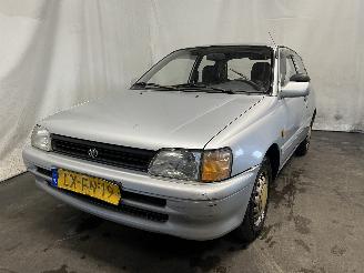 Voiture accidenté Toyota Starlet Starlet (EP8/NP8) Hatchback 1.3 Friend,XLi 12V (2E-ELU) [55kW]  (12-19=
89/03-1996) 1995/9