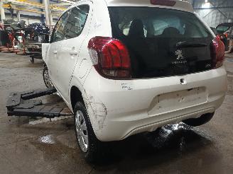 Peugeot 108 108 Hatchback 1.0 12V (1KRFE(CFB)) [51kW]  (05-2014/...) picture 4