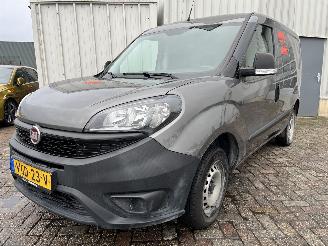Vaurioauto  passenger cars Fiat Doblo Doblo Cargo (263) Van 1.6 D Multijet (55280444) [77kW]  (02-2010/07-20=
22) 2020/6