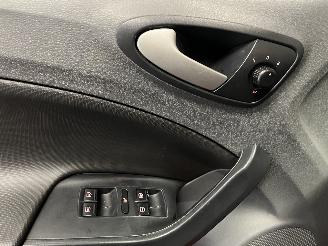 Seat Ibiza Ibiza IV (6J5) Hatchback 5-drs 1.6 TDI 105 (CLNA) [77kW]  (05-2009/05-=
2015) picture 25