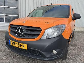 Schadeauto Mercedes Citan Citan (415.6) Van 1.5 108 CDI (OM607.951(K9K)) [55kW]  (11-2012/08-202=
1) 2015/9