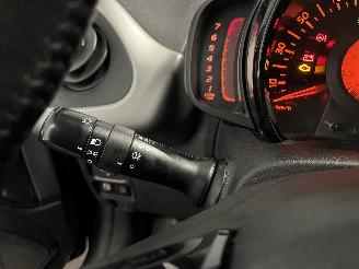 Toyota Aygo Aygo (B40) Hatchback 1.0 12V VVT-i (1KR-FE) [51kW]  (05-2014/06-2018) picture 27