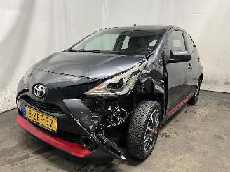 skadebil auto Toyota Aygo Aygo (B40) Hatchback 1.0 12V VVT-i (1KR-FE) [51kW]  (05-2014/06-2018) 2015/1