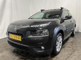 Vaurioauto  passenger cars Citroën C4 C4 Cactus (0B/0P) Hatchback 5-drs 1.2 PureTech 82 12V (EB2F(HMZ)) [60k=
W]  (09-2014/...) 2015/4