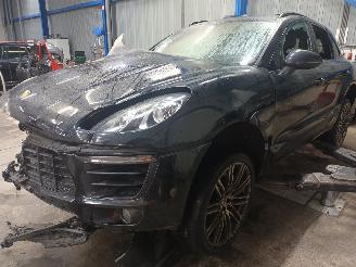 Purkuautot passenger cars Porsche Macan Macan (95B) SUV 3.0 V6 24V S (MCT.MA) [250kW]  (02-2014/09-2018) 2015/12