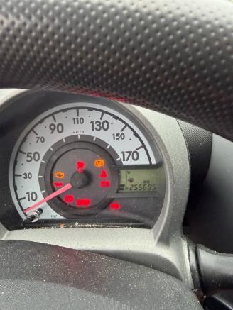 damaged passenger cars Citroën C1 C1 Hatchback 1.0 12V (384F(CFA)) [50kW]  (06-2005/09-2014) 2009/7