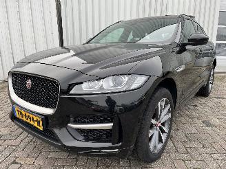 Vaurioauto  passenger cars Jaguar F-Pace F-Pace SUV 2.0 D 180 16V AWD (204DTD(AJ20D4)) [132kW]  (09-2015/12-202=
5) 2018/8