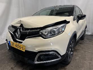 Vaurioauto  passenger cars Renault Captur Captur I (2R) SUV 0.9 Energy TCE 12V (H4B-408(H4B-B4)) [66kW]  (06-201=
3/...) 2016/4