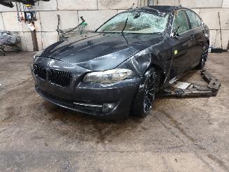 Vrakbiler auto BMW 5-serie 5 serie (F10) Sedan 528i 24V (N53-B30A) [190kW]  (03-2010/08-2011) 2010/4