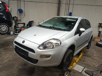 Vrakbiler auto Fiat Punto Punto III (199) Hatchback 0.9 TwinAir Turbo 100 (199.B.7000(Euro 6)) [=
74kW]  (12-2013/08-2018) 2014/5