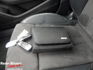 Audi A4 Avant 1.0 TDI S-Line DSG Aut picture 22