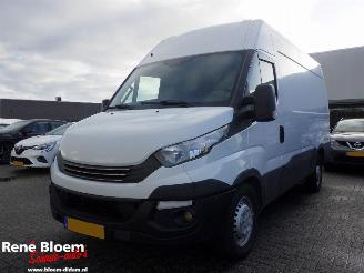 krockskadad bil bedrijf Iveco Daily 35S16V 2.3 352 H2 Automaat 156pk 2018/4