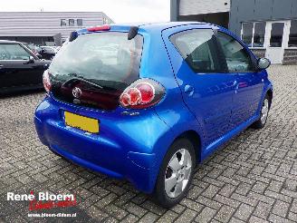 Toyota Aygo 1.0-12V Dynamic Blue picture 4