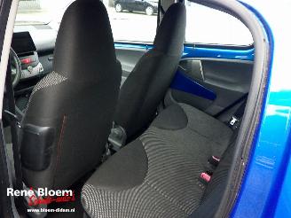 Toyota Aygo 1.0-12V Dynamic Blue picture 10