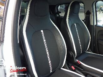 Renault Twingo Z.E. R80 E-Tech Série Limitée Urban Night 22kWh picture 13