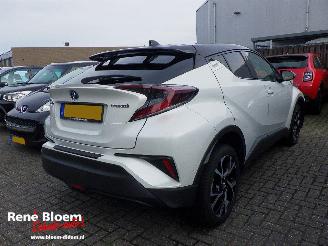 Vaurioauto  passenger cars Toyota C-HR 1.8 Hybrid Style Automaat 2019/2