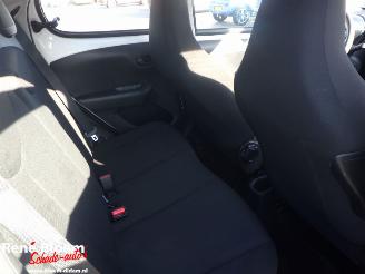 Peugeot 108 1.0 e-VTi Blue Lion picture 11