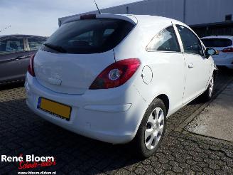 Vaurioauto  passenger cars Opel Corsa 1.2 16V Edition Airco 2011/8