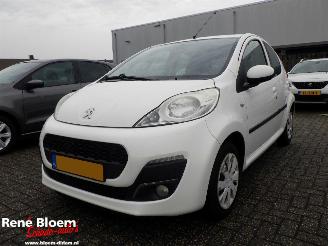 Vaurioauto  passenger cars Peugeot 107 1.0 Active Airco 2012/8
