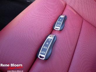 Porsche Taycan 4 Cross Turismo picture 25