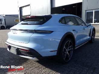 Porsche Taycan 4 Cross Turismo picture 4