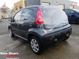 Peugeot 107 1.0-12V XR 5drs Airco picture 2