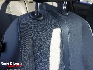 Peugeot 208 1.5 BlueHDi Allure Pack picture 12