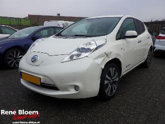 Damaged car Nissan Leaf Tekna 24kwh Aut Navi 2014/7