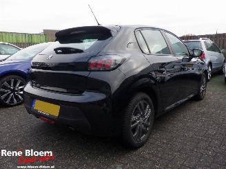 Damaged car Peugeot 208 1.2 Puretech Active Pack 2022/3