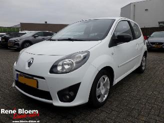 Schadeauto Renault Twingo 1.2 16V Dynamique 2010/9