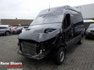 krockskadad bil bedrijf Mercedes Sprinter 319 1.9 CDI L2H2 Automaat 2024/10