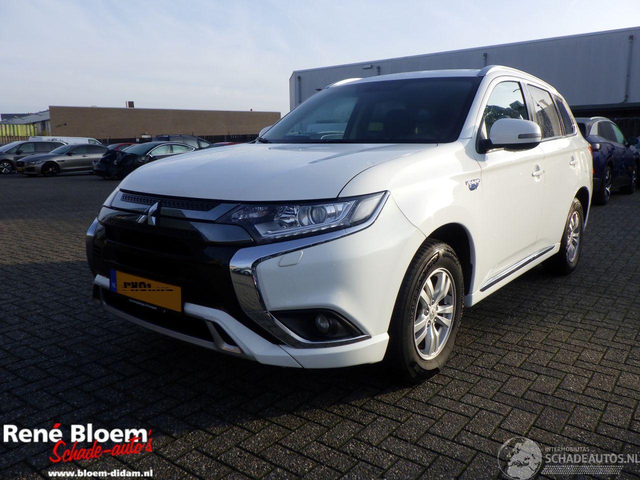 Mitsubishi Outlander 2.4 PHEV Pure  Aut Navi