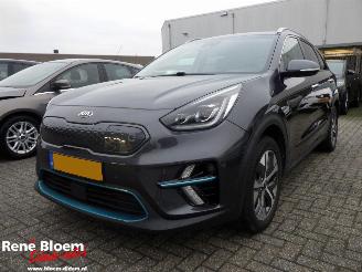 Vaurioauto  passenger cars Kia e-Niro Executiveline 64kwh 204pk 2020/12