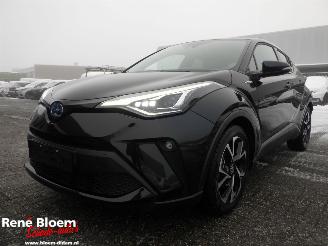 Vaurioauto  passenger cars Toyota C-HR 2.0 Hybrid Executive 2021/6