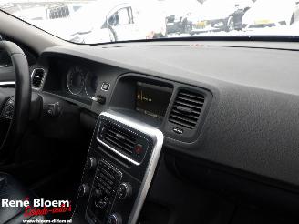 Volvo V-60 2.0 D3 picture 9