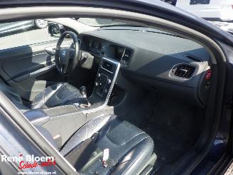 Volvo V-60 2.0 D3 picture 11