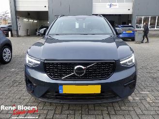 Volvo XC40 2.0 B4 Plus Dark 197pk picture 3