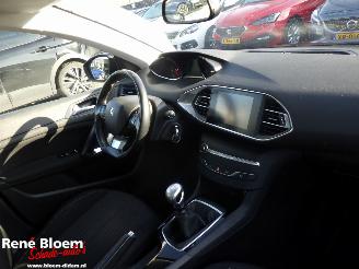 Peugeot 308 SW 1.6 BlueHDI Blue Lease Executive picture 12