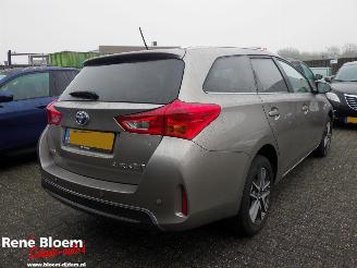 uszkodzony samochody osobowe Toyota Auris Touring Sports 1.8 Hybrid 2014/7