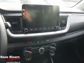 Kia Stonic 10T GDI MHEV Dynamic-Line picture 14