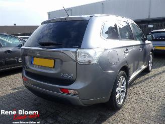 Unfallwagen Mitsubishi Outlander 2.0 PHEV Executive Edition AWD 2014/5