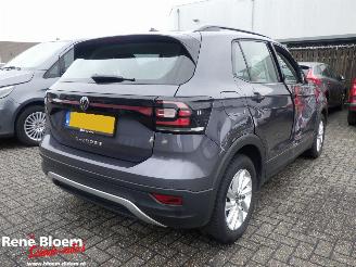 krockskadad bil auto Volkswagen T-Cross 1.0 TSI Life 5drs 2022/5